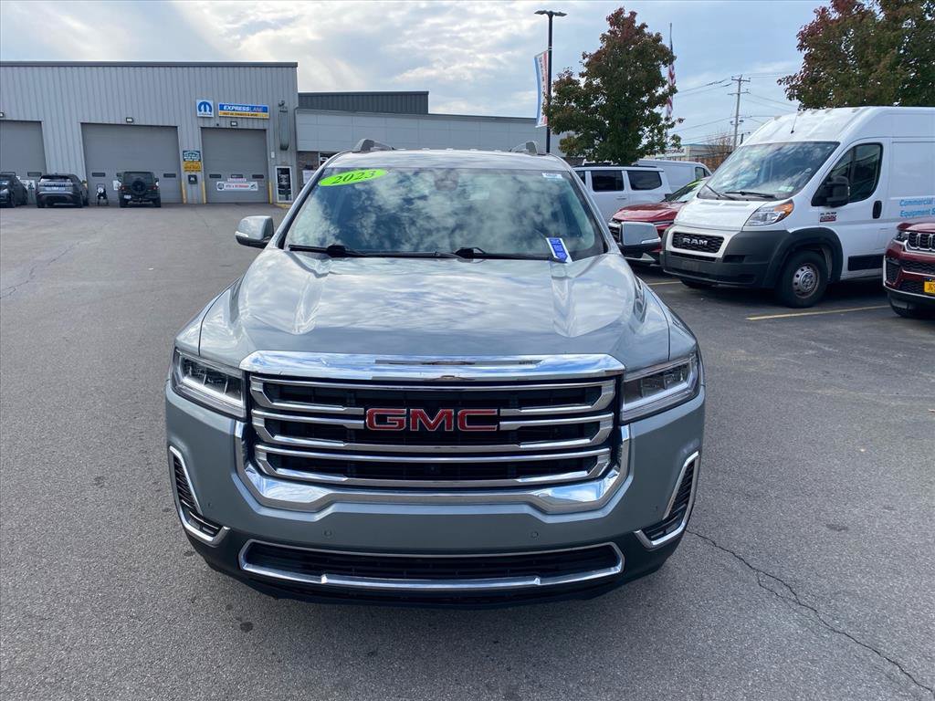 Used 2023 GMC Acadia SLE w/ Driver Convenience Package AWD/4WD image 2