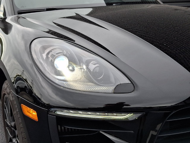 Used 2018 Porsche Macan GTS AWD/4WD image 11