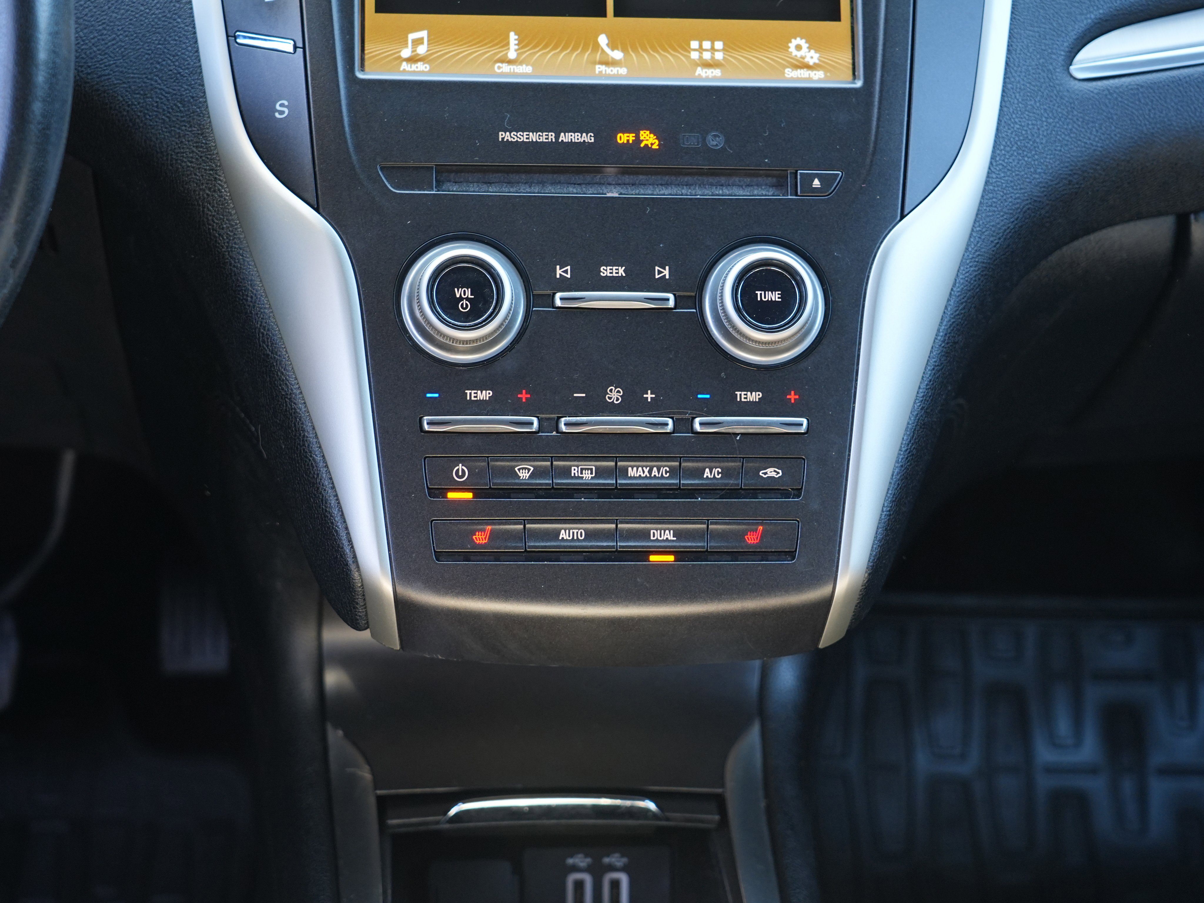 Used 2017 Lincoln MKC Premiere AWD/4WD image 24