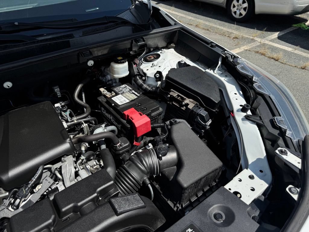 Used 2019 Toyota RAV4 XLE Premium FWD image 38