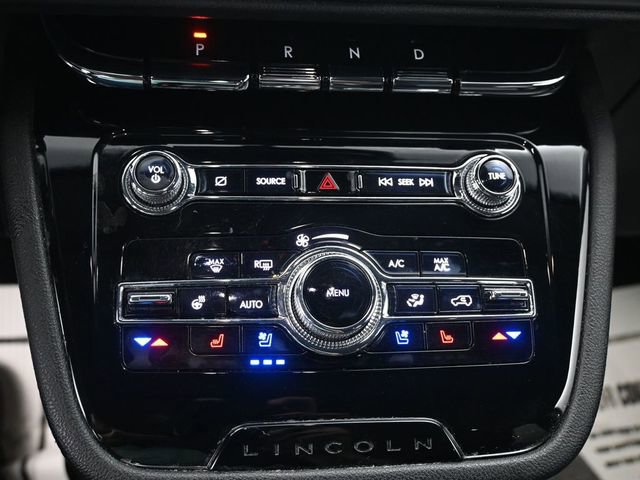 Used 2022 Lincoln Corsair AWD w/ Premium Package image 13