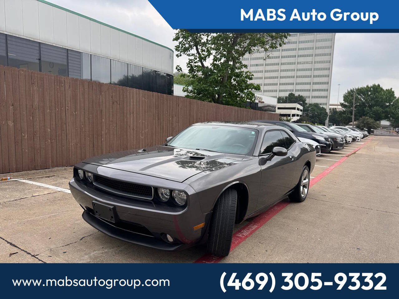 Used 2014 Dodge Challenger SXT Plus RWD image 1