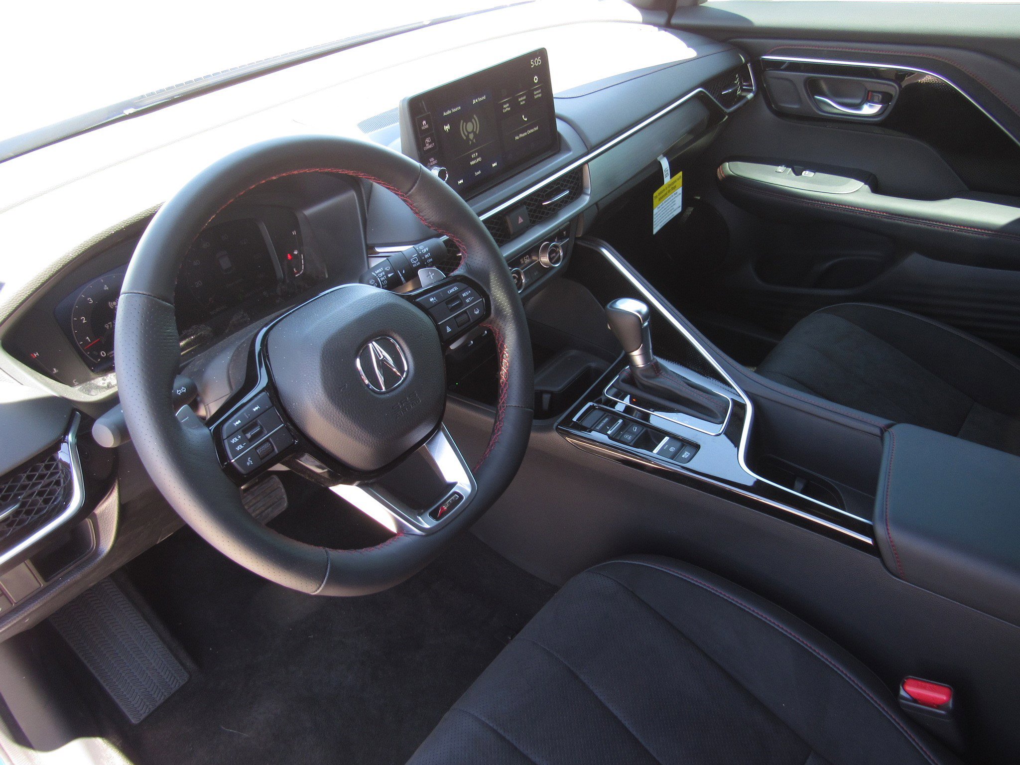 Certified 2025 Acura ADX A-Spec image 18