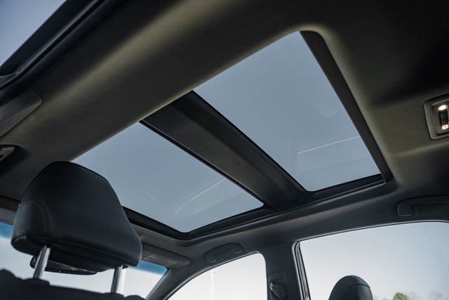 Used 2018 Toyota Camry XSE image 38