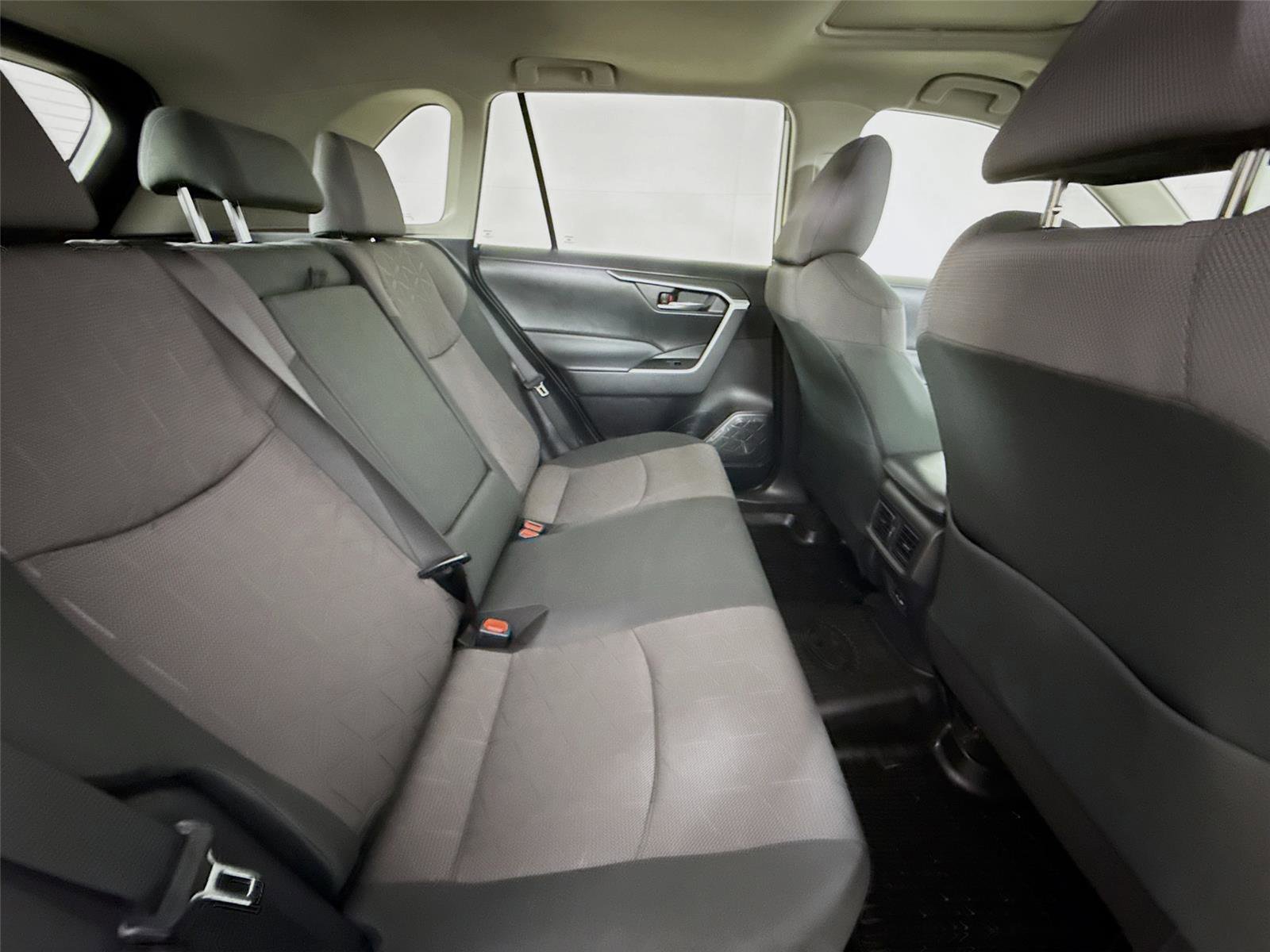 Used 2023 Toyota RAV4 XLE w/ Convenience Package image 27