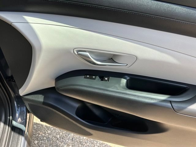 Certified 2025 Hyundai Tucson SE AWD/4WD image 24