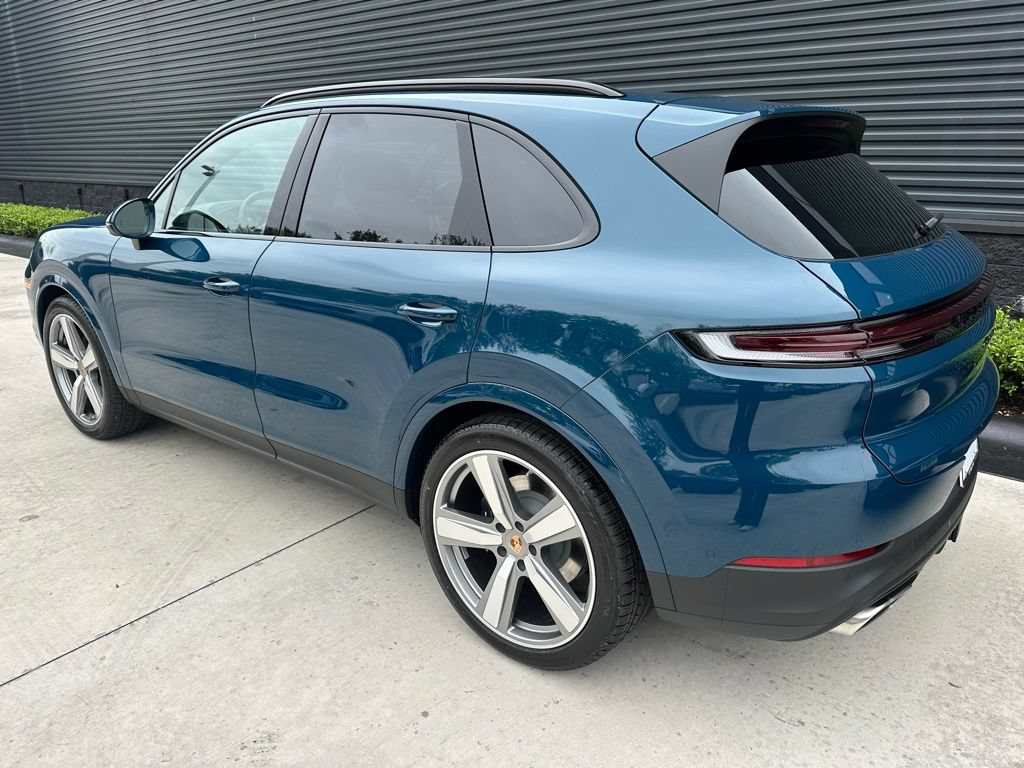 Used 2026 Porsche Cayenne AWD/4WD image 3