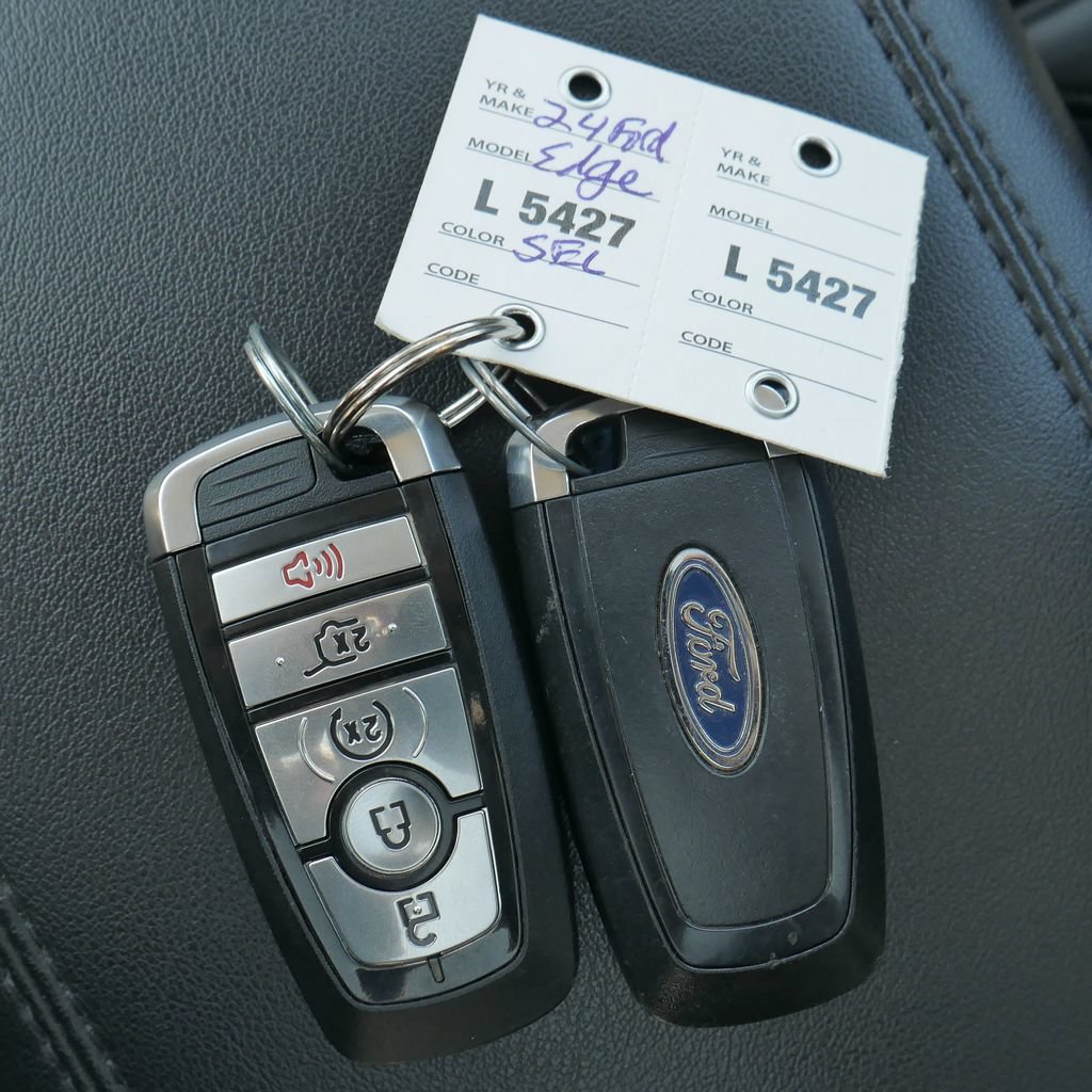 Used 2024 Ford Edge SEL w/ Convenience Package AWD/4WD image 41