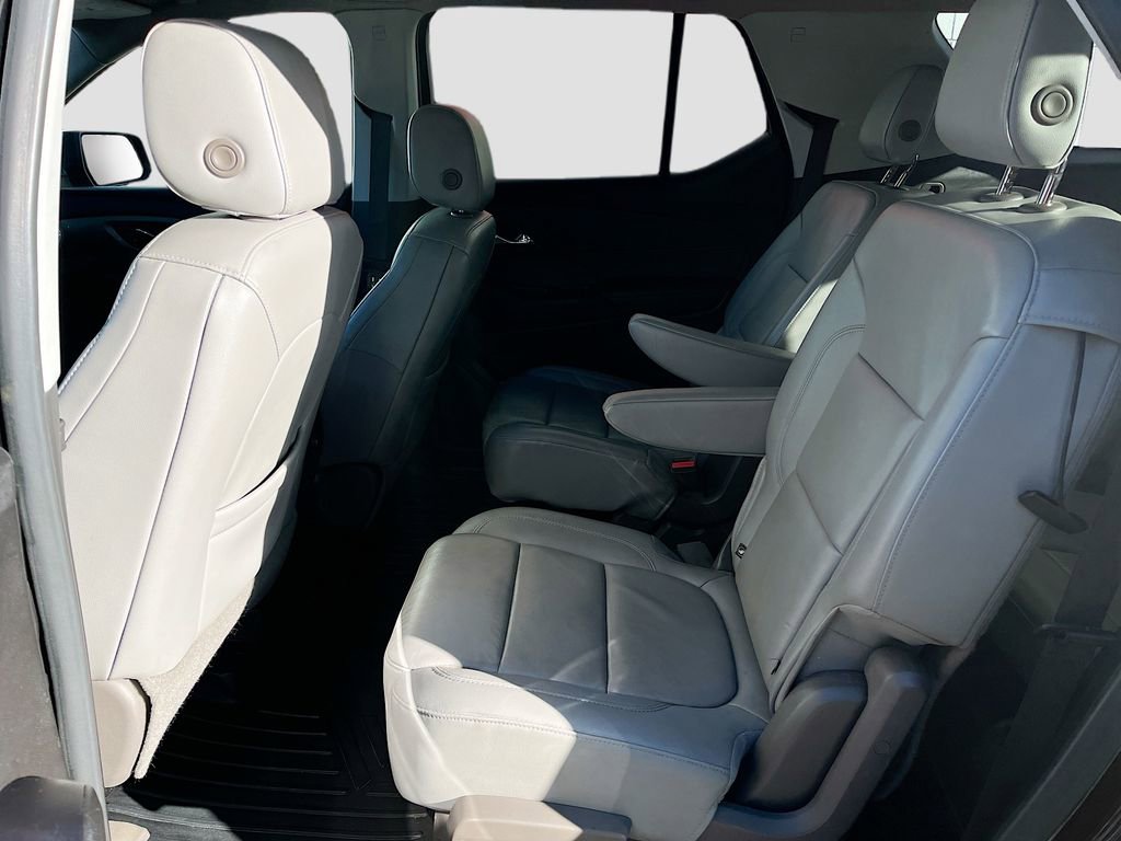 Used 2021 Chevrolet Traverse RS image 26