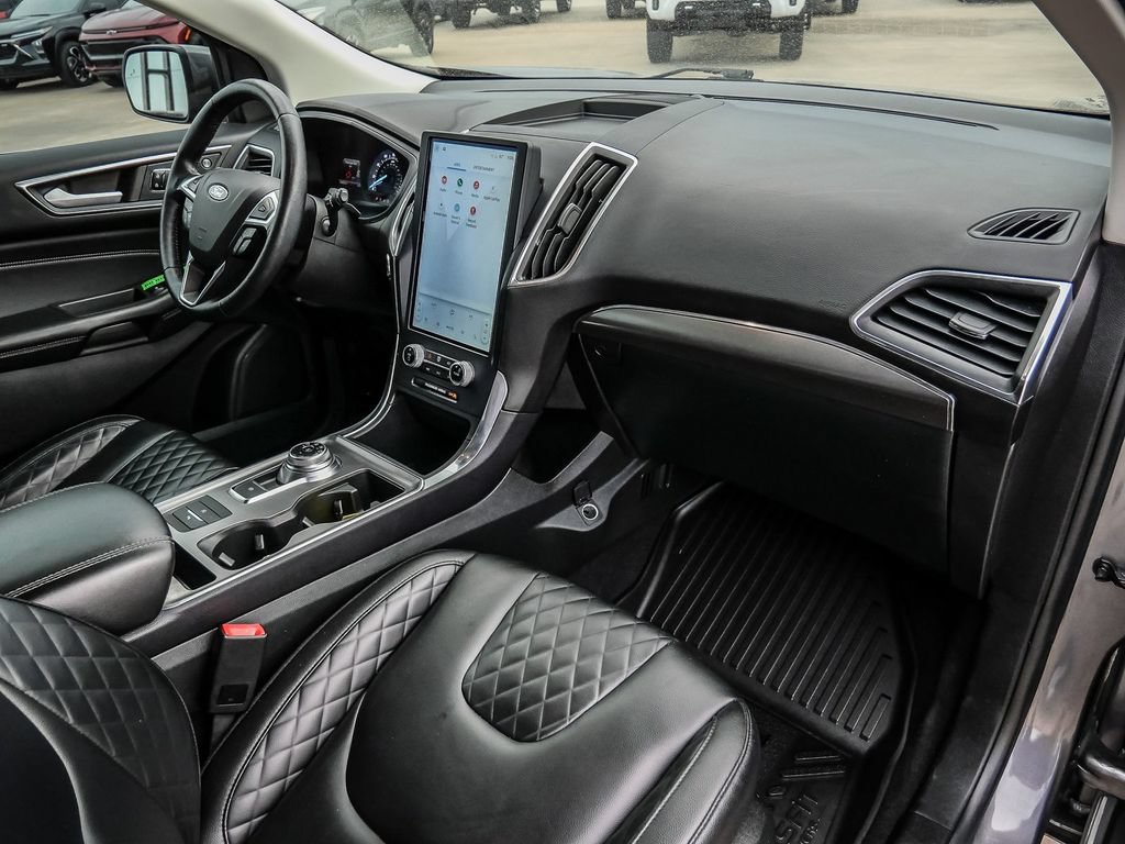 Used 2023 Ford Edge Titanium AWD/4WD image 18