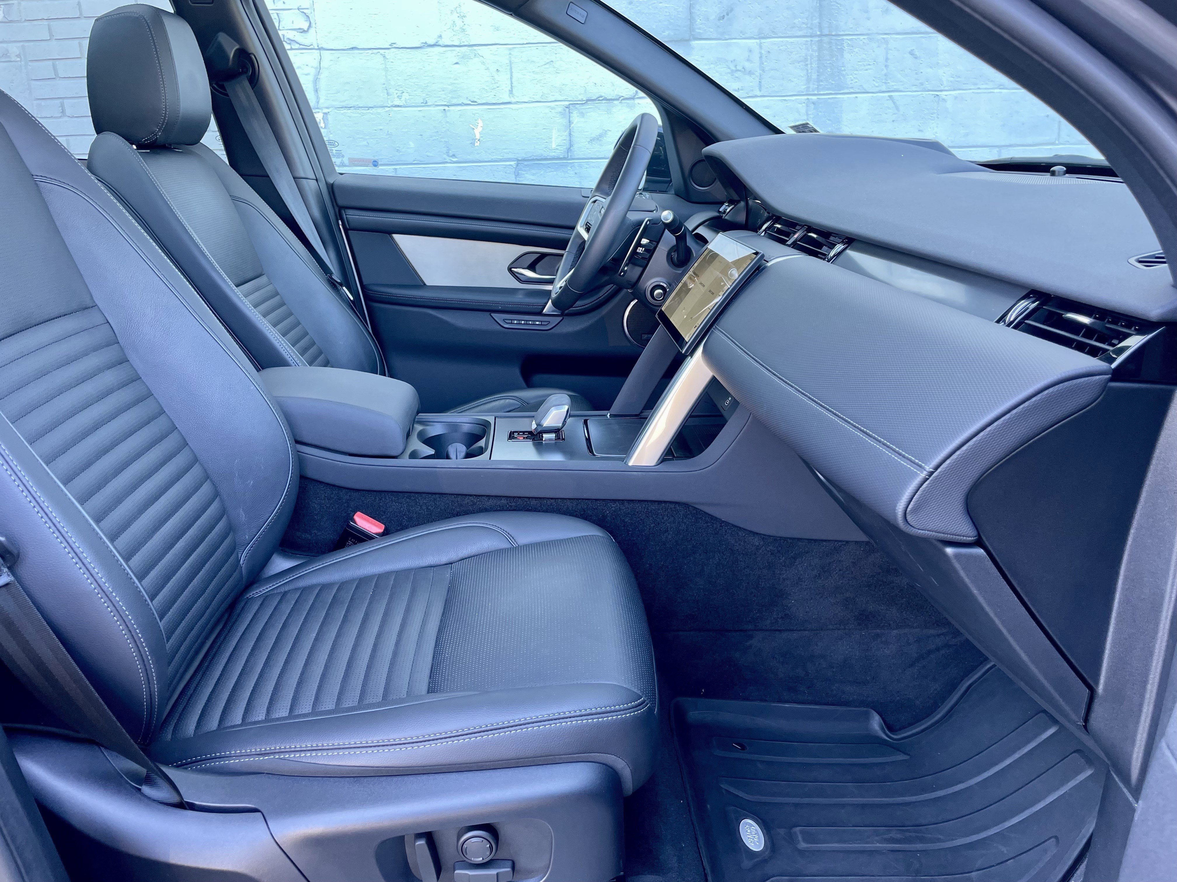 Certified 2024 Land Rover Discovery Sport Dynamic SE image 15