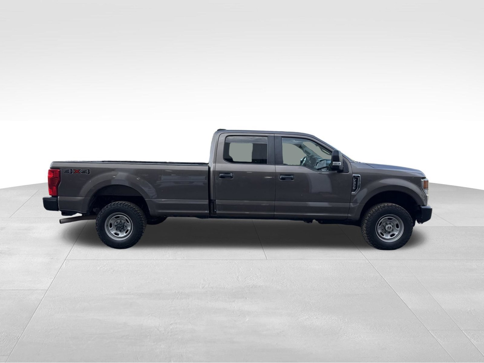 Used 2022 Ford F350 XL w/ Power Equipment Group AWD/4WD image 2