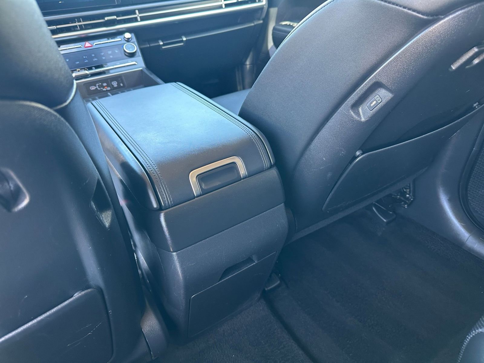 Used 2025 Hyundai Santa Fe SEL image 24