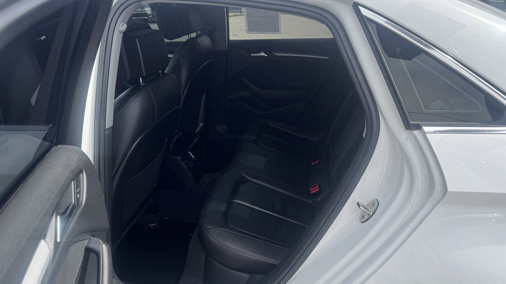 Used 2018 Audi A3 2.0T Premium image 21