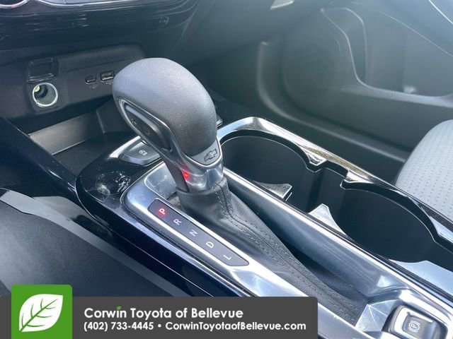 Used 2025 Chevrolet Trax LT FWD image 14