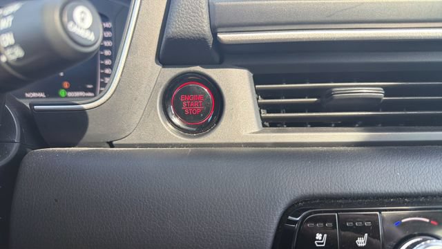 Certified 2025 Honda Pilot Elite image 23