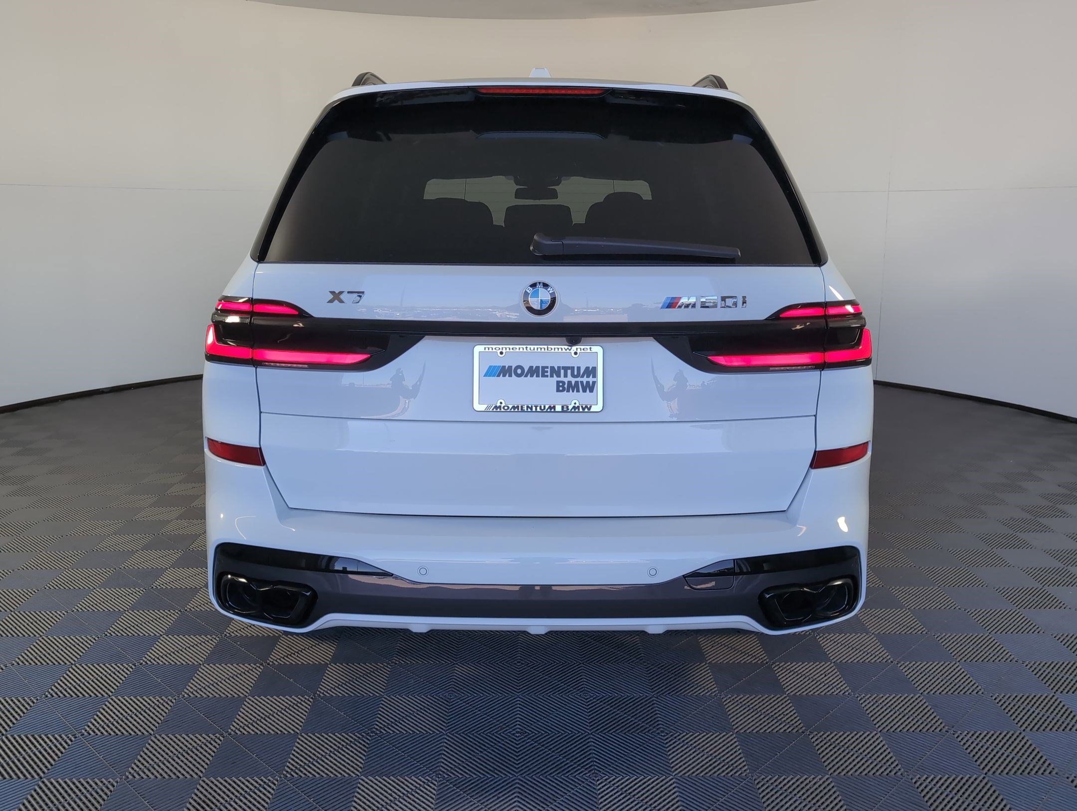 New 2026 BMW X7 M60i image 8