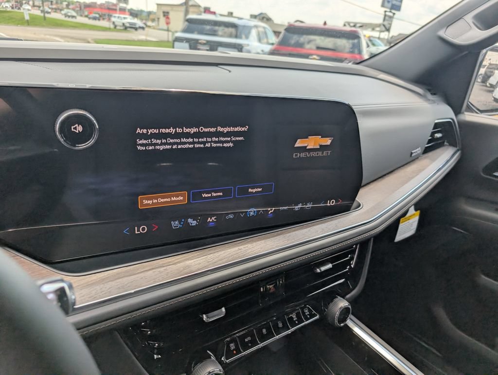 New 2026 Chevrolet Suburban High Country AWD/4WD image 22