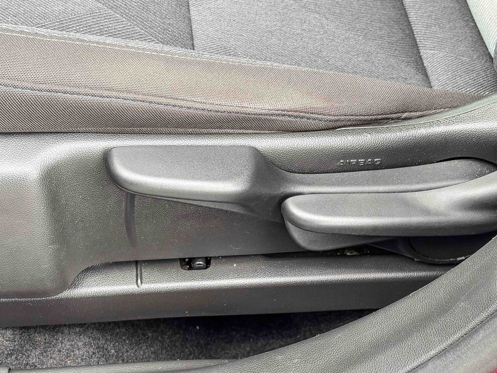 Used 2024 Chevrolet Trax LS image 44