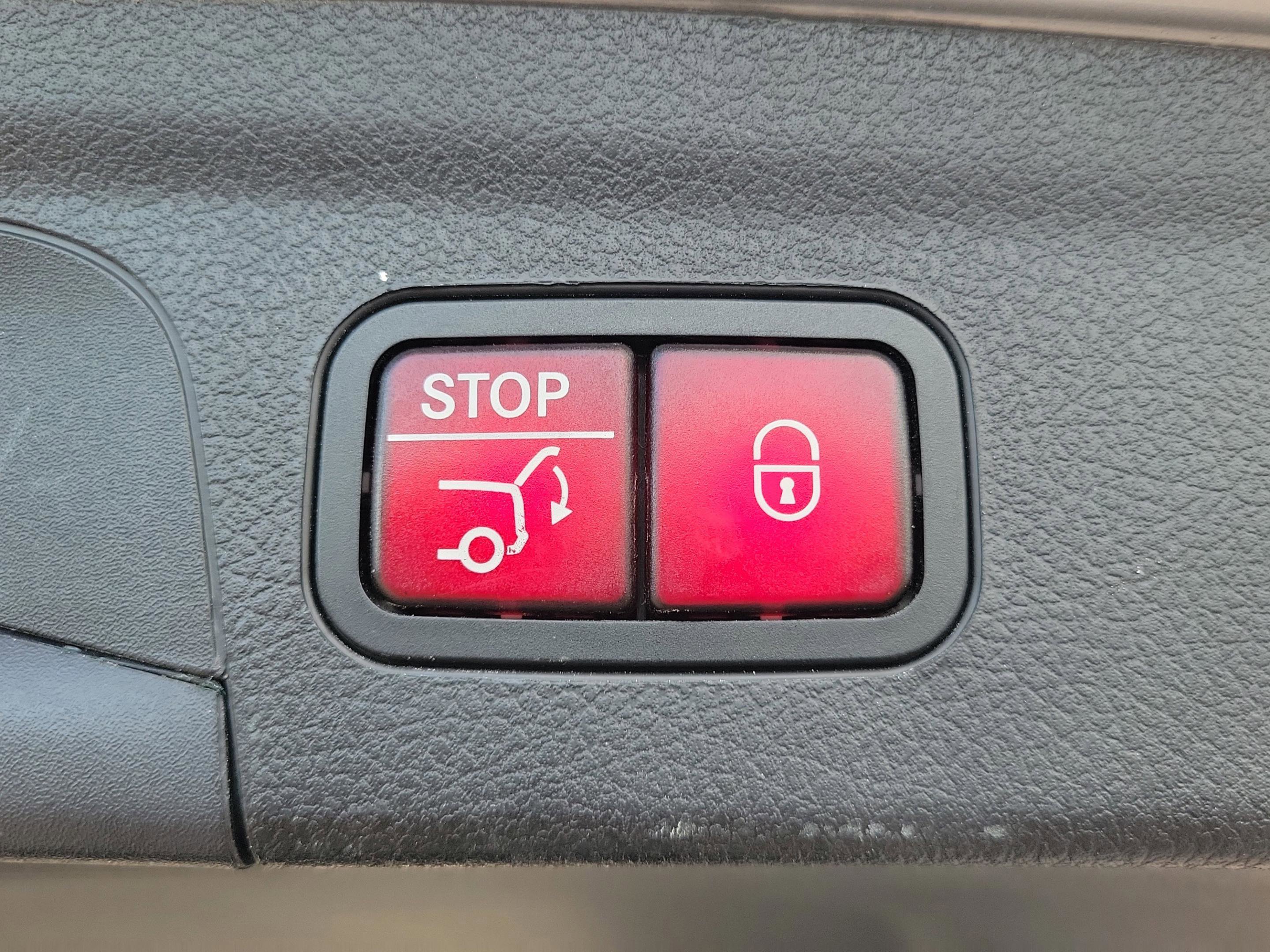 Used 2020 Mercedes-Benz GLE 350 4MATIC image 11