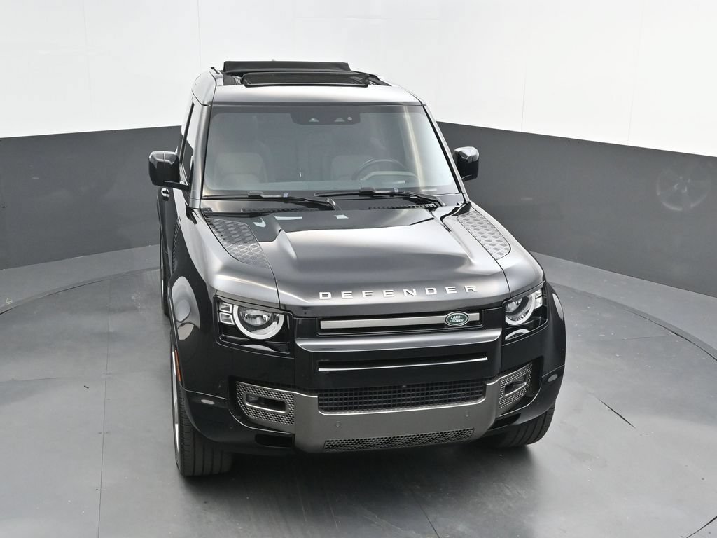 Used 2021 Land Rover Defender 90 X-Dynamic S AWD/4WD image 33