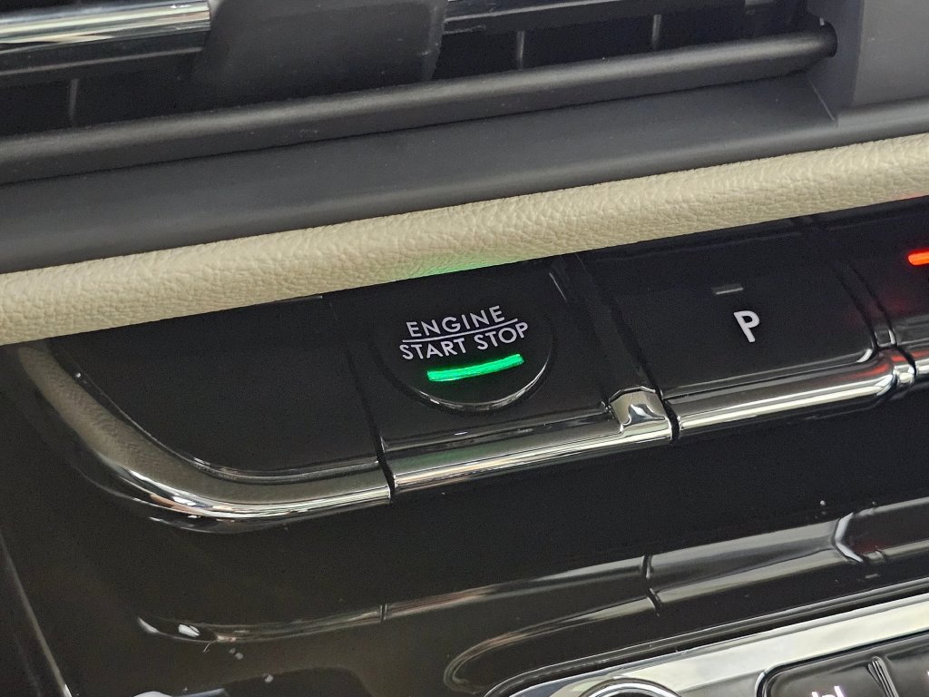 Certified 2025 Lincoln Corsair Grand Touring AWD/4WD image 36
