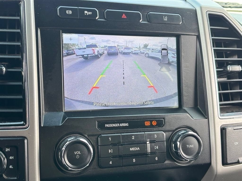 Used 2020 Ford F250 Lariat w/ Lariat Value Package AWD/4WD image 23