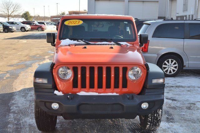 Used 2023 Jeep Wrangler Sport S image 3