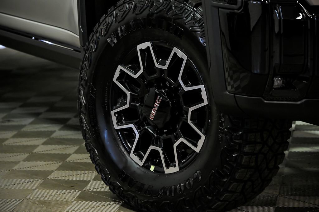 New 2026 GMC Sierra 2500 AT4X w/ LPO, Black Badging Package AWD/4WD image 3
