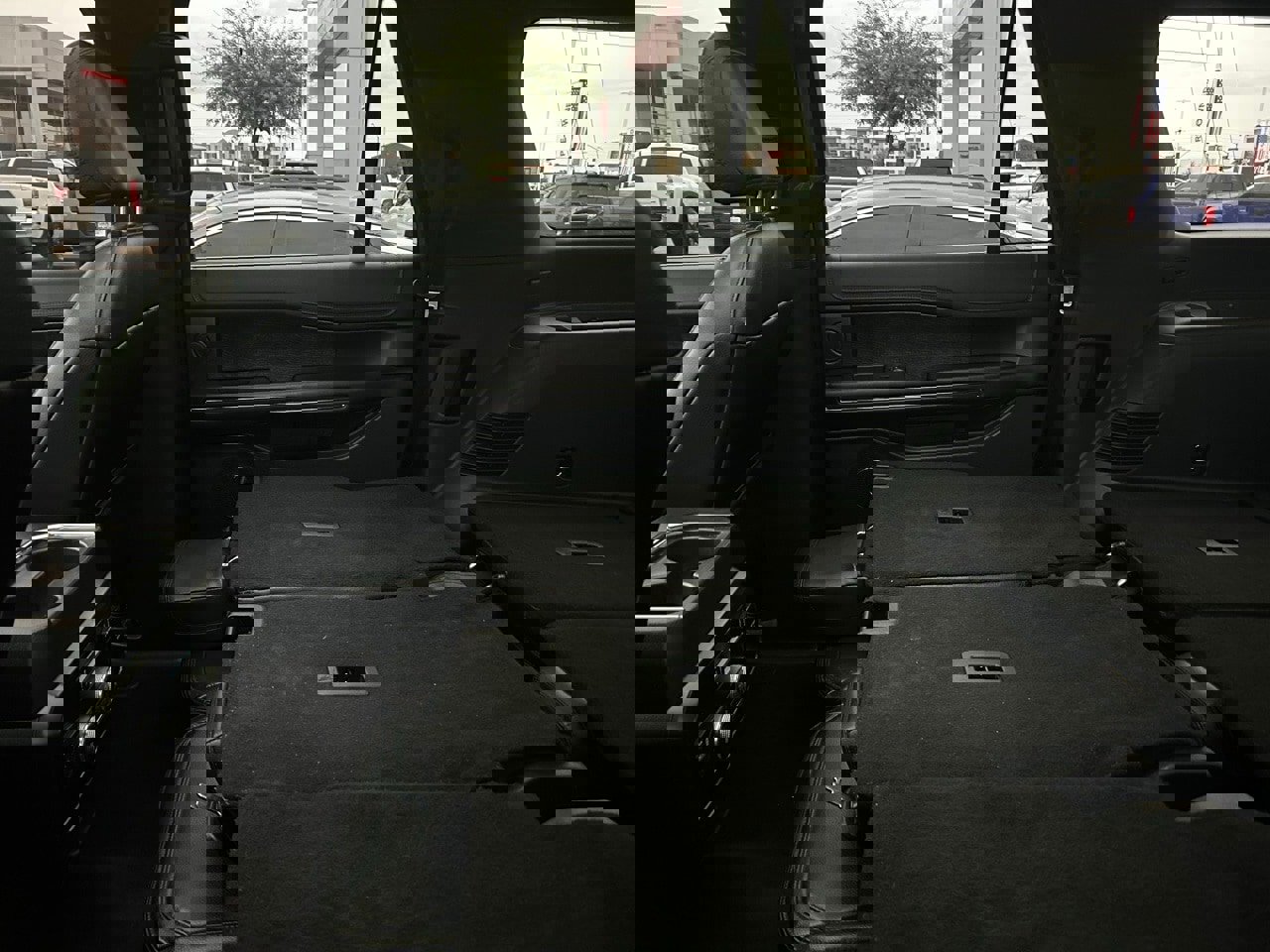 Used 2021 Ford Expedition Max Limited image 9