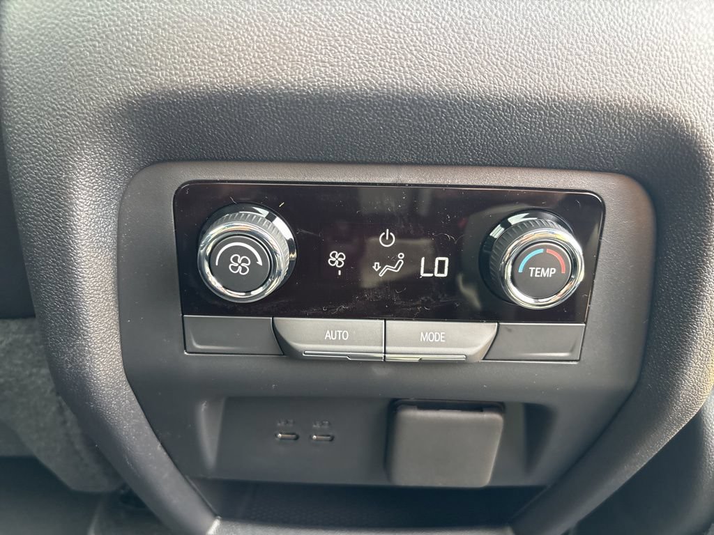 New 2026 Chevrolet Traverse LT w/ Sun and Wheel Package FWD image 47