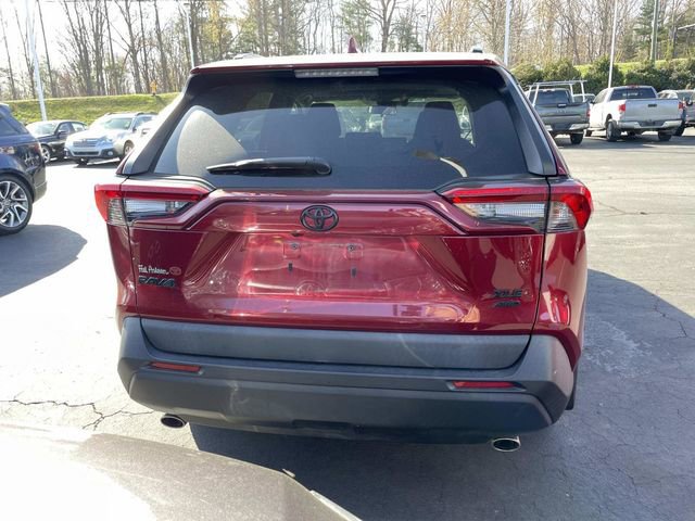 Used 2020 Toyota RAV4 XLE w/ Convenience Package image 4