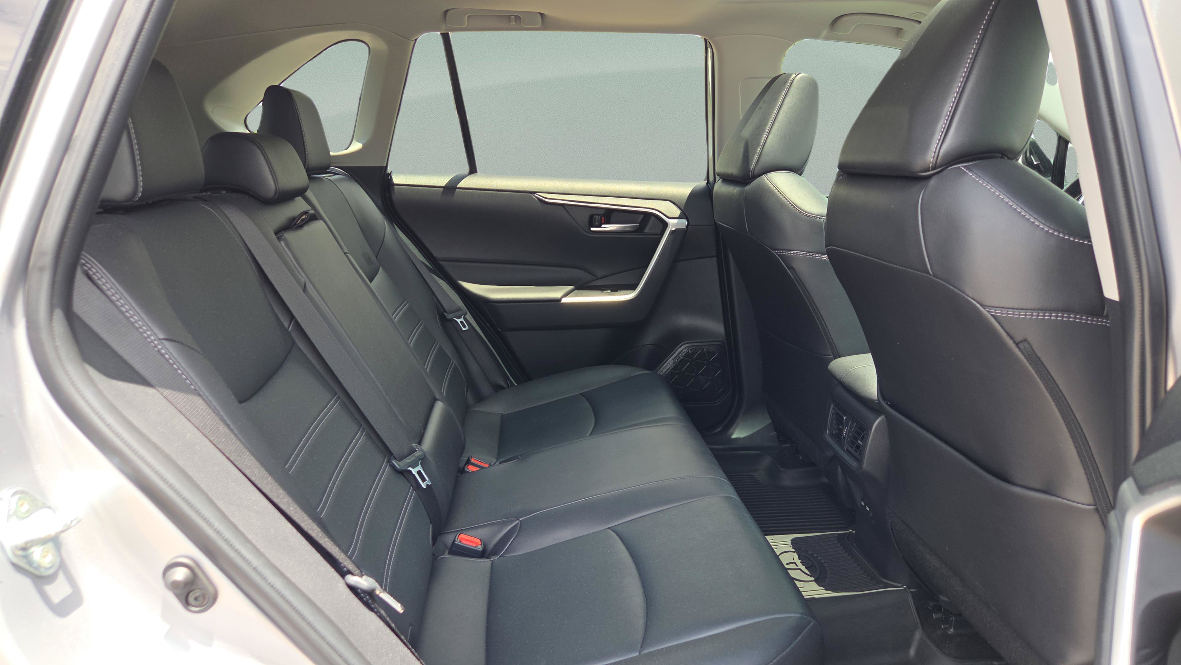 Certified 2024 Toyota RAV4 XLE Premium FWD image 15