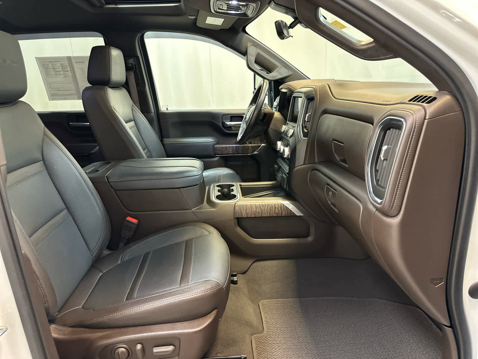 Used 2023 GMC Sierra 3500 Denali w/ Denali Ultimate Package AWD/4WD image 14