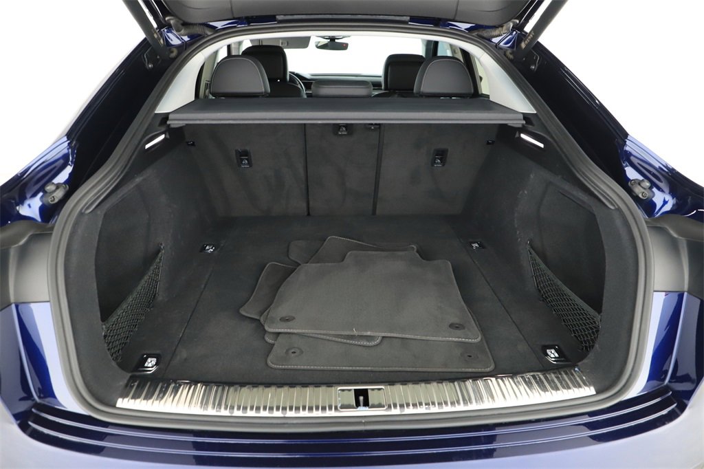 Certified 2022 Audi e-tron Premium image 29