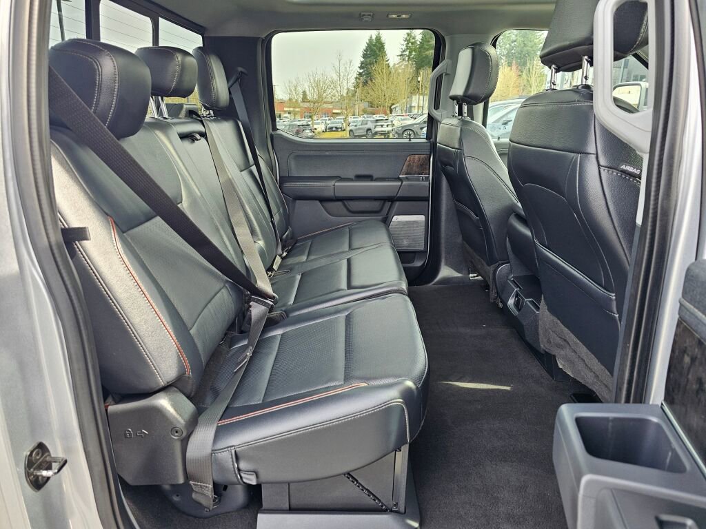 Used 2024 Ford F350 Lariat image 28