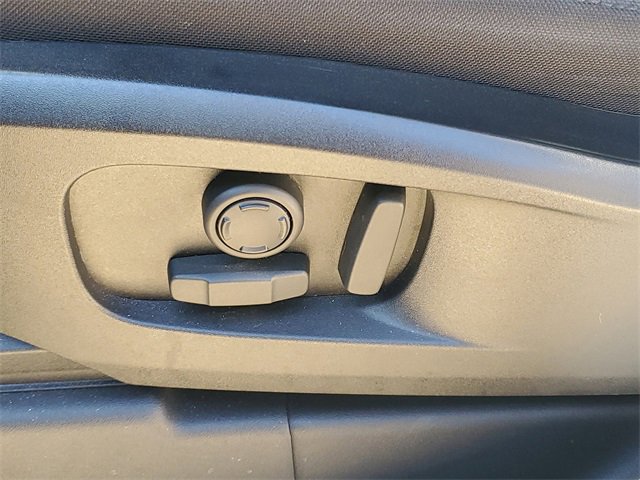 Used 2025 Land Rover Defender 110 S image 12