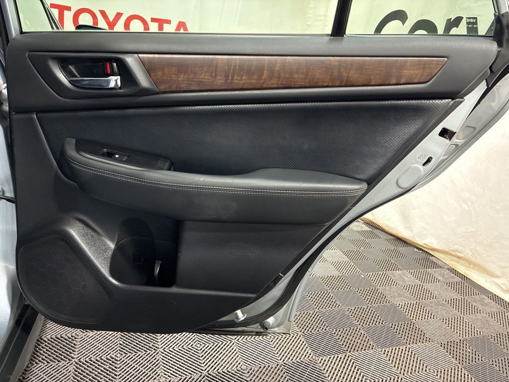 Used 2015 Subaru Outback 2.5i Limited image 14