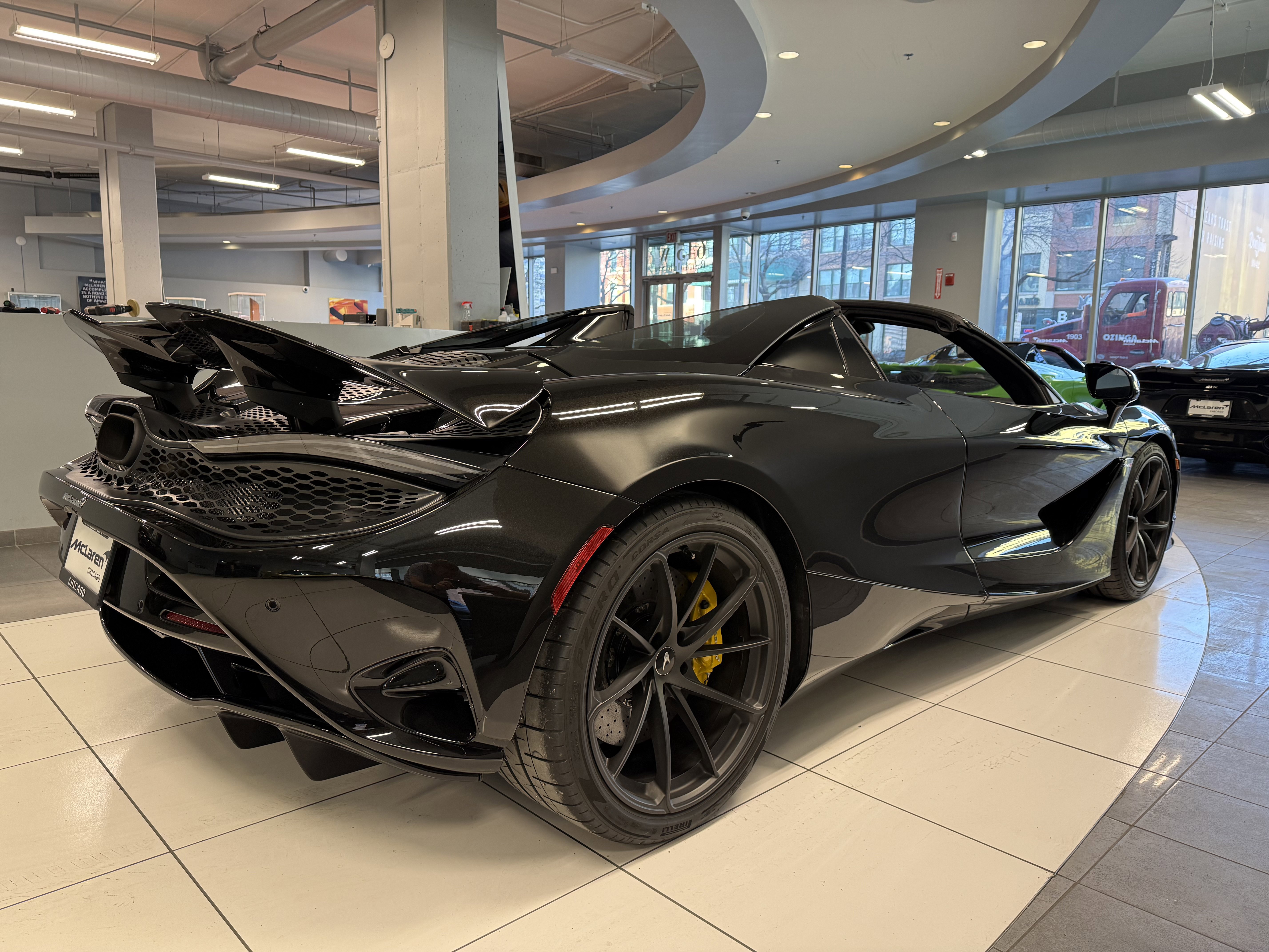 Used 2025 McLaren 750S Spider image 7