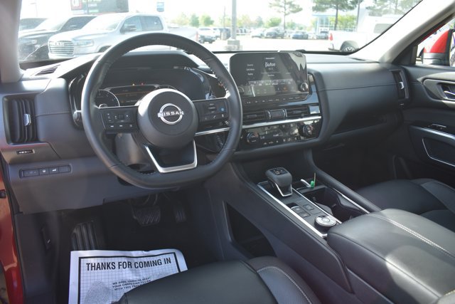 Used 2023 Nissan Pathfinder SL w/ Lighting Package (N92) AWD/4WD image 19