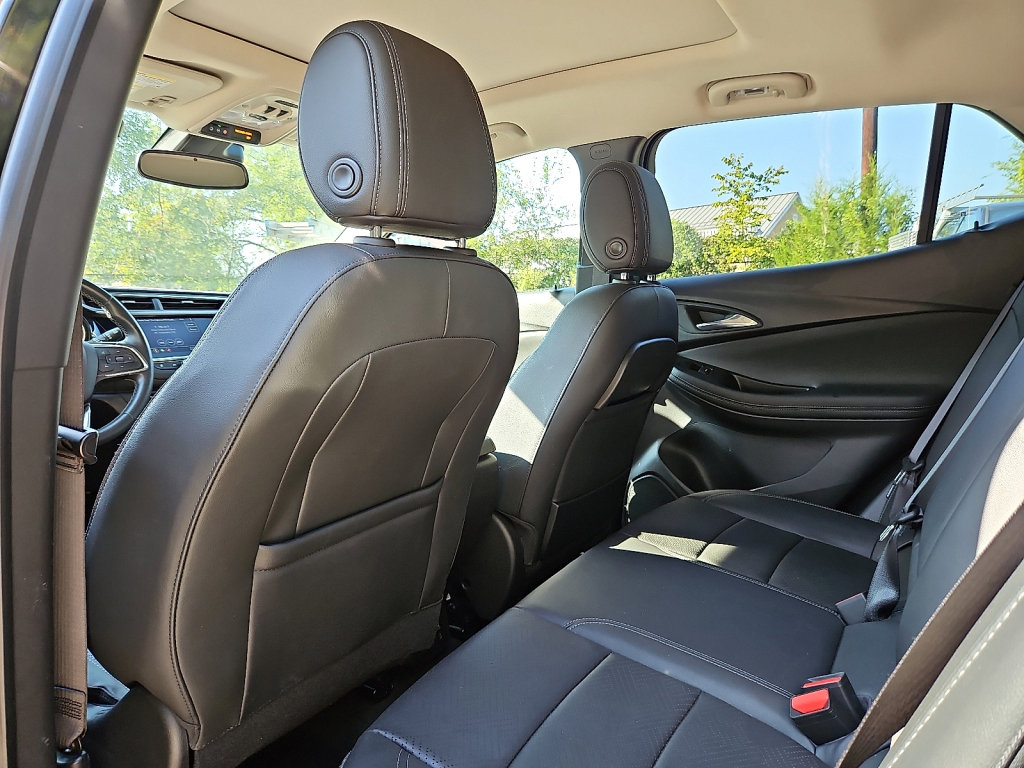 Used 2023 Buick Encore GX Essence w/ Experience Buick Package image 20