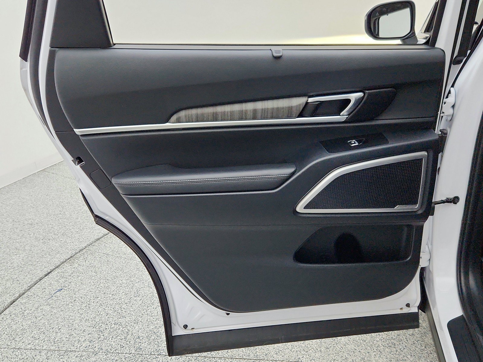 Used 2024 Kia Telluride EX FWD image 27