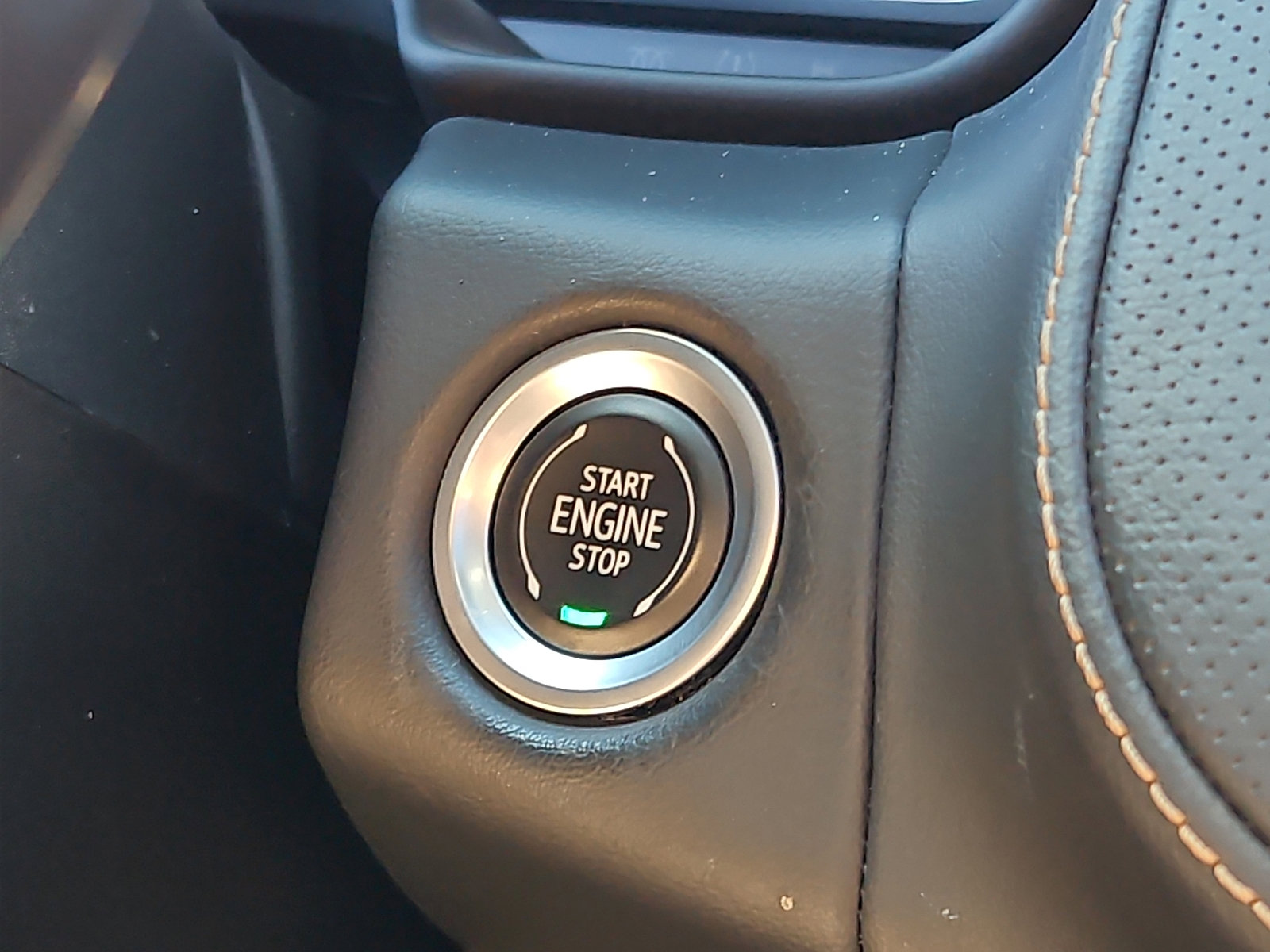 Used 2022 GMC Yukon AT4 image 24