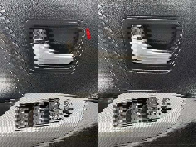 Used 2018 Toyota Sienna SE image 22