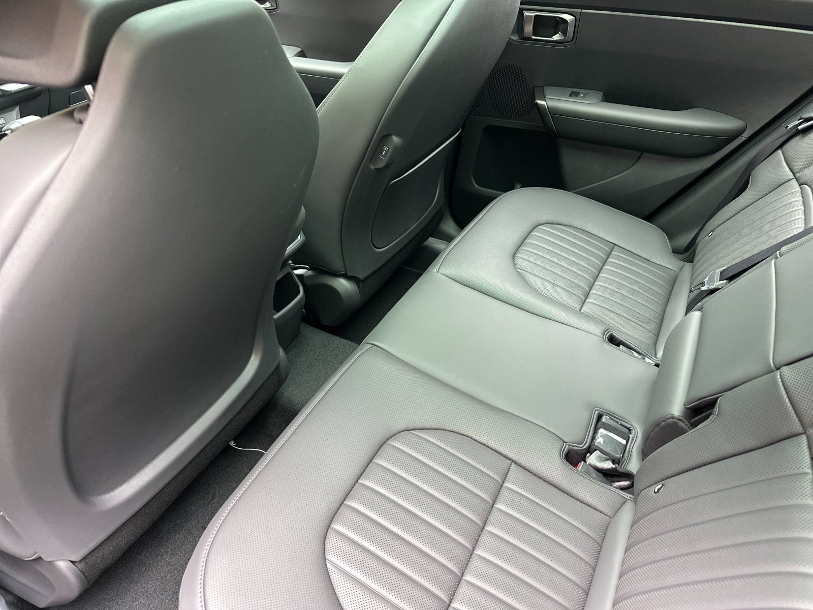 Used 2027 Kia Seltos X-Line SX AWD/4WD image 12