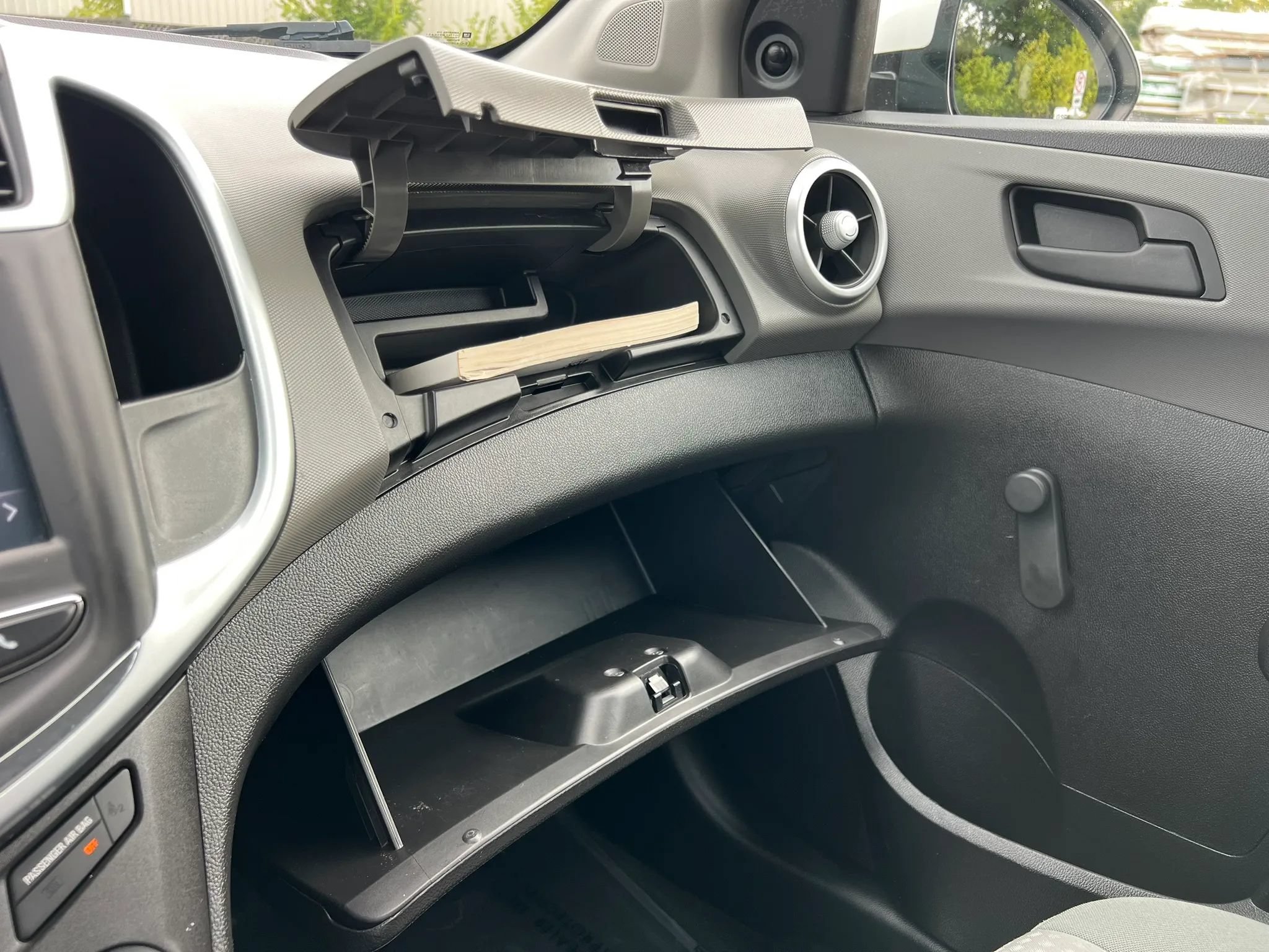 Used 2017 Chevrolet Sonic LT FWD image 28