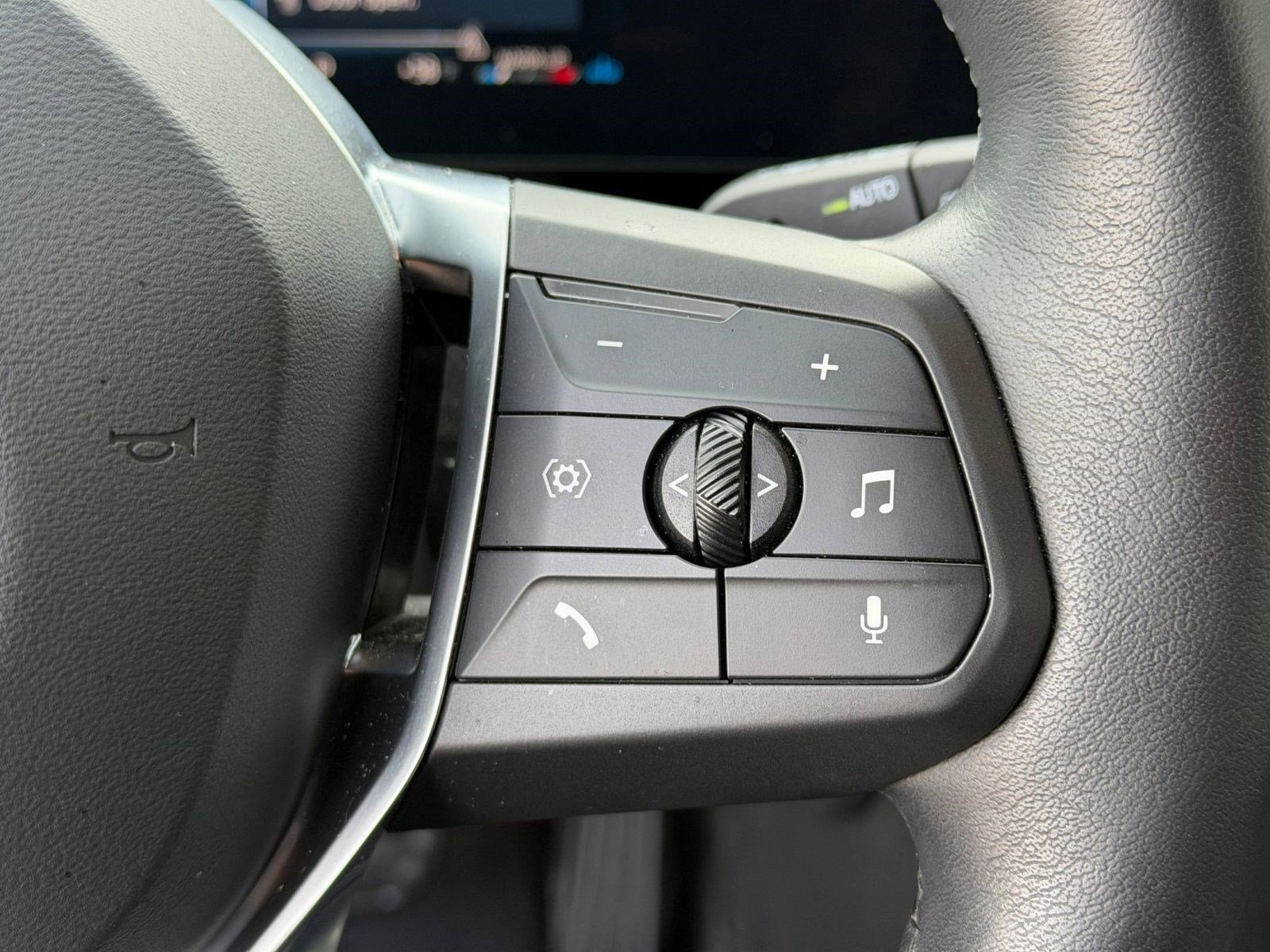 Certified 2025 BMW X1 xDrive28i image 22