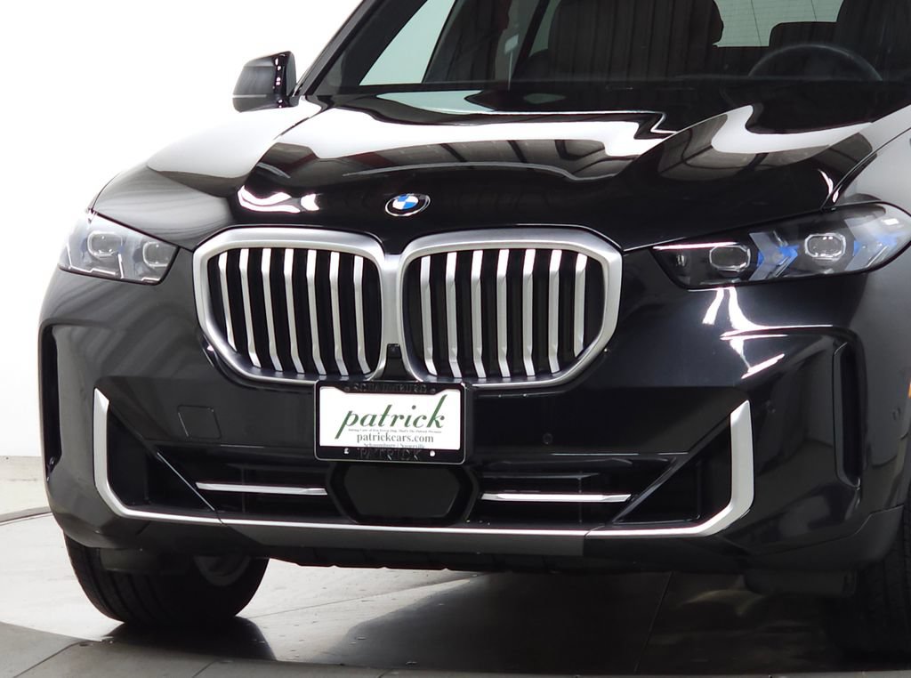 Used 2026 BMW X5 xDrive40i w/ Premium Package AWD/4WD image 3