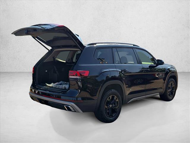 Used 2026 Volkswagen Atlas Peak Edition AWD/4WD image 2