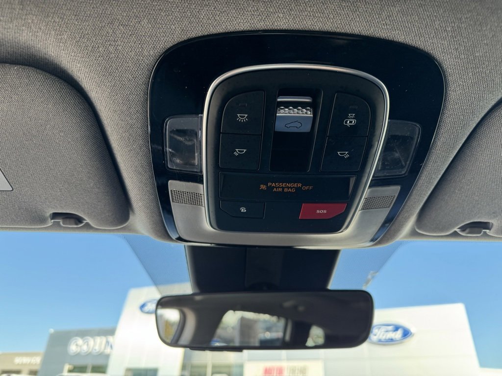 Used 2023 Hyundai Santa Fe Limited image 37